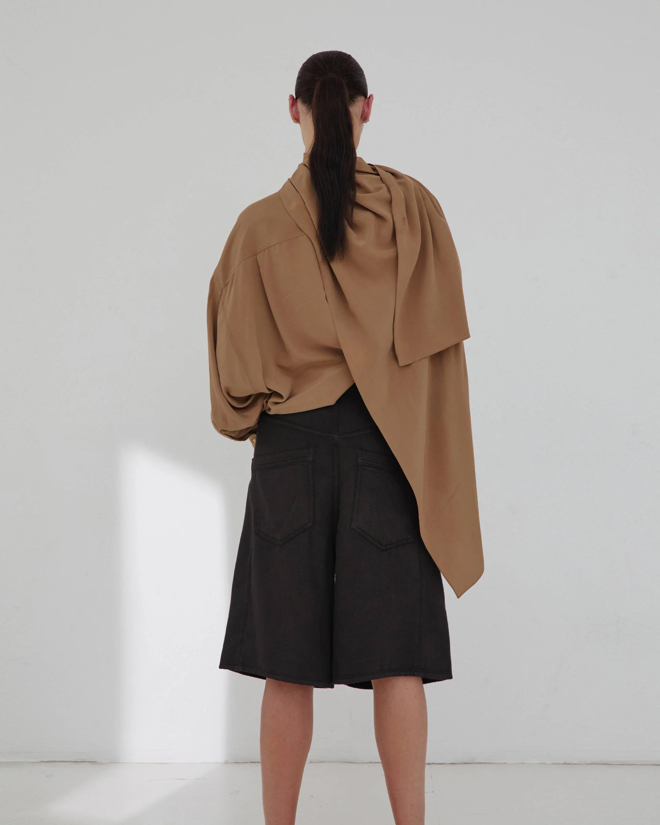 GEORGIA - DETACHABLE SCARF SILK SHIRT - Image 3