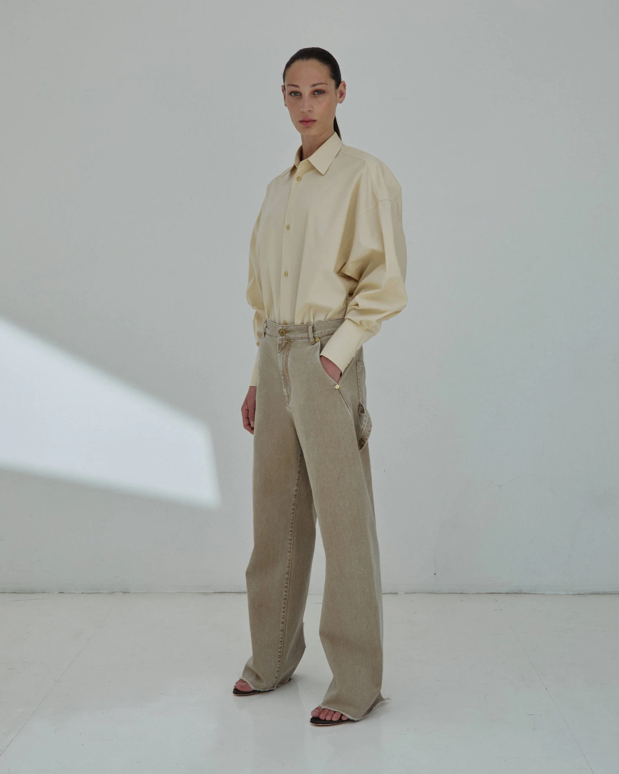 SIENNA - LOOSE SIDE SPLIT DENIM - Image 2